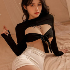 블랙 드레이프 이머시브 오피스룩